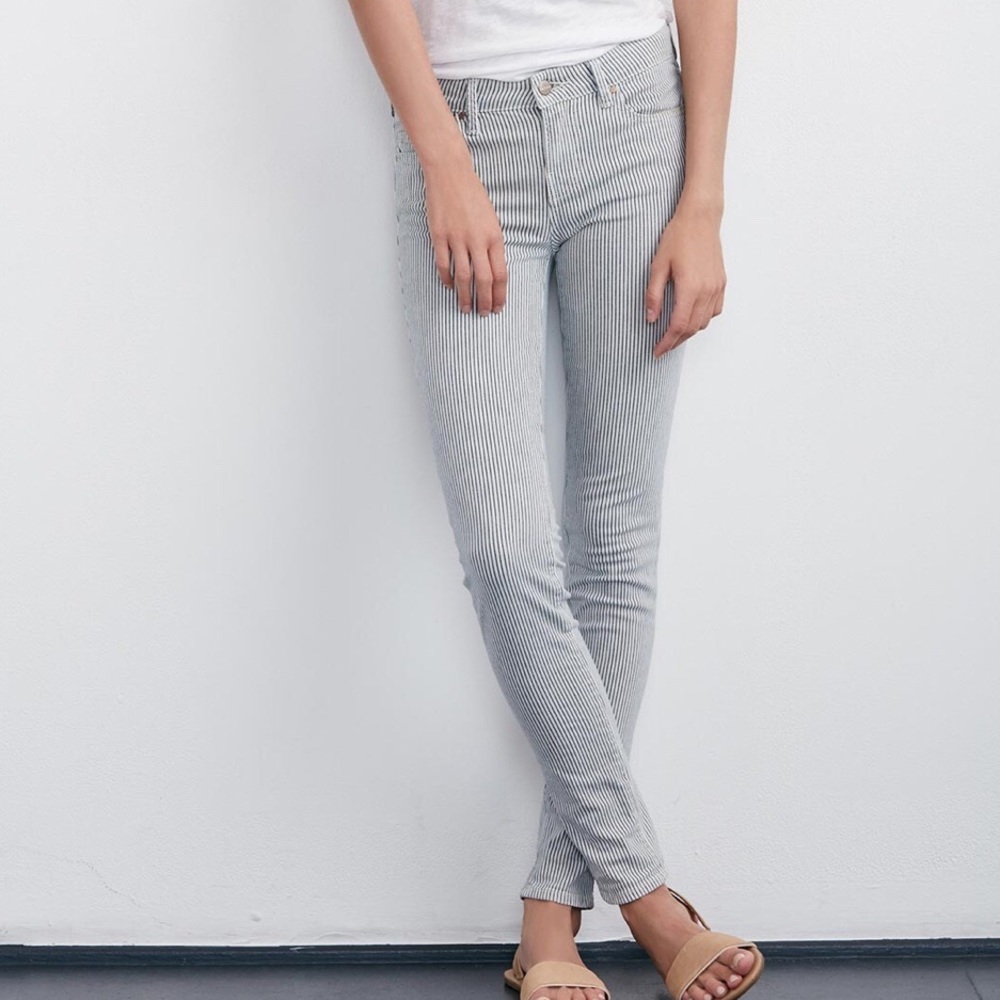 Velvet by Graham &Spencer Toni Skinny Jeans